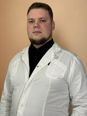 Заведующий, врач рентгенолог Садеков Родион Дмитриевич